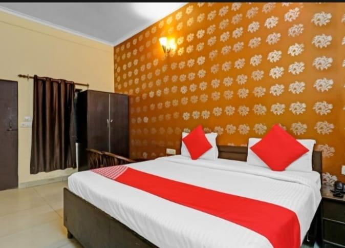 ניו דלהי The Hotel Grace Place Inn מראה חיצוני תמונה