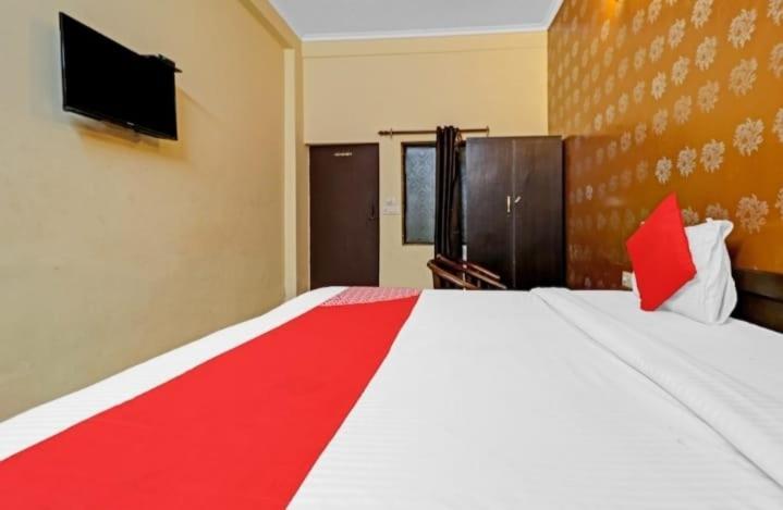 ניו דלהי The Hotel Grace Place Inn מראה חיצוני תמונה